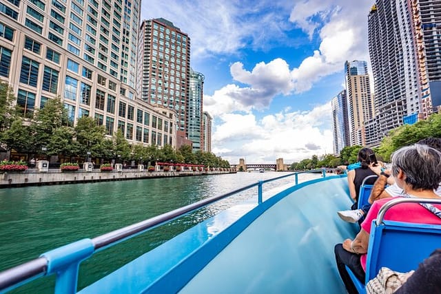 best-of-chicago-small-group-tour-with-skydeck-and-river-cruise_1